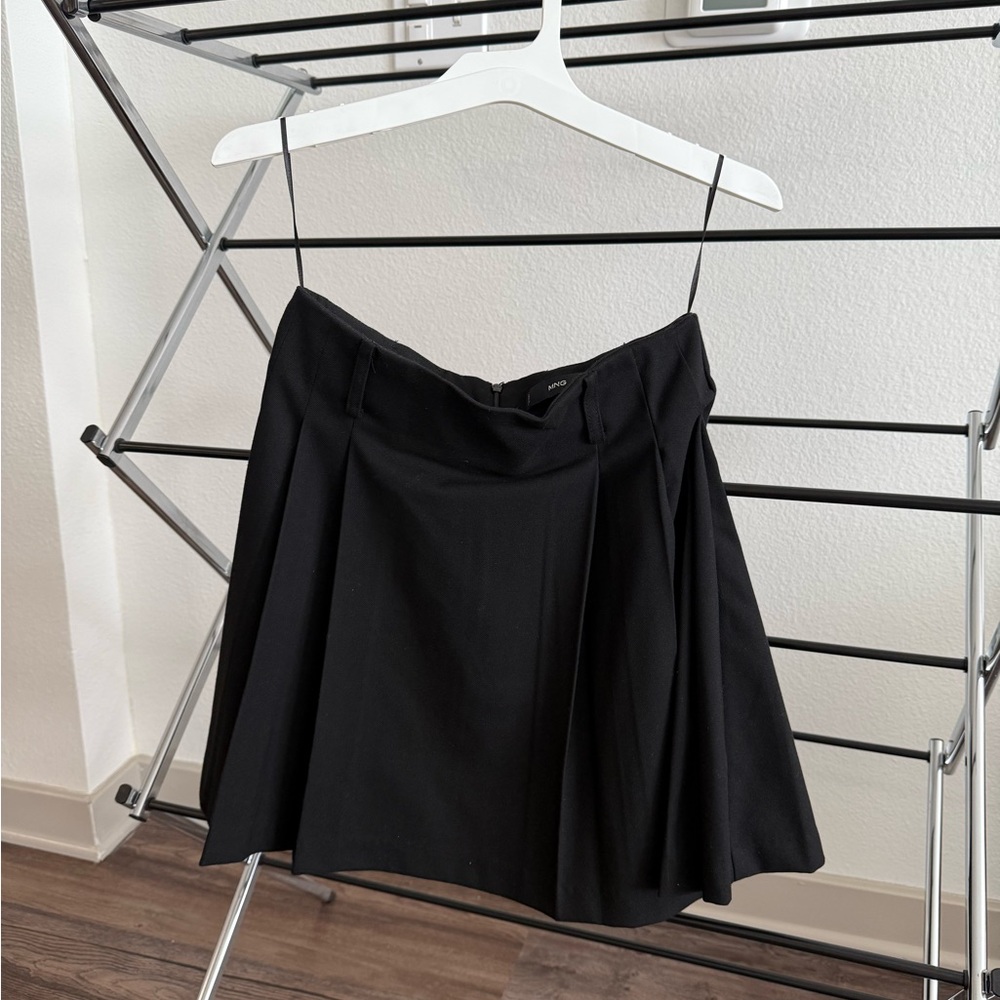 Elegant Black Women's Skirt